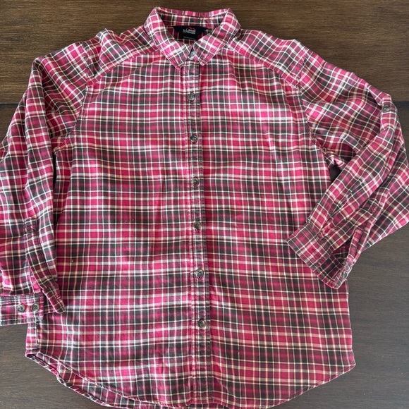 L.L.Bean Red Plaid Flannel Button Down Long Sleeve Shirt Size Medium - Picture 4 of 10